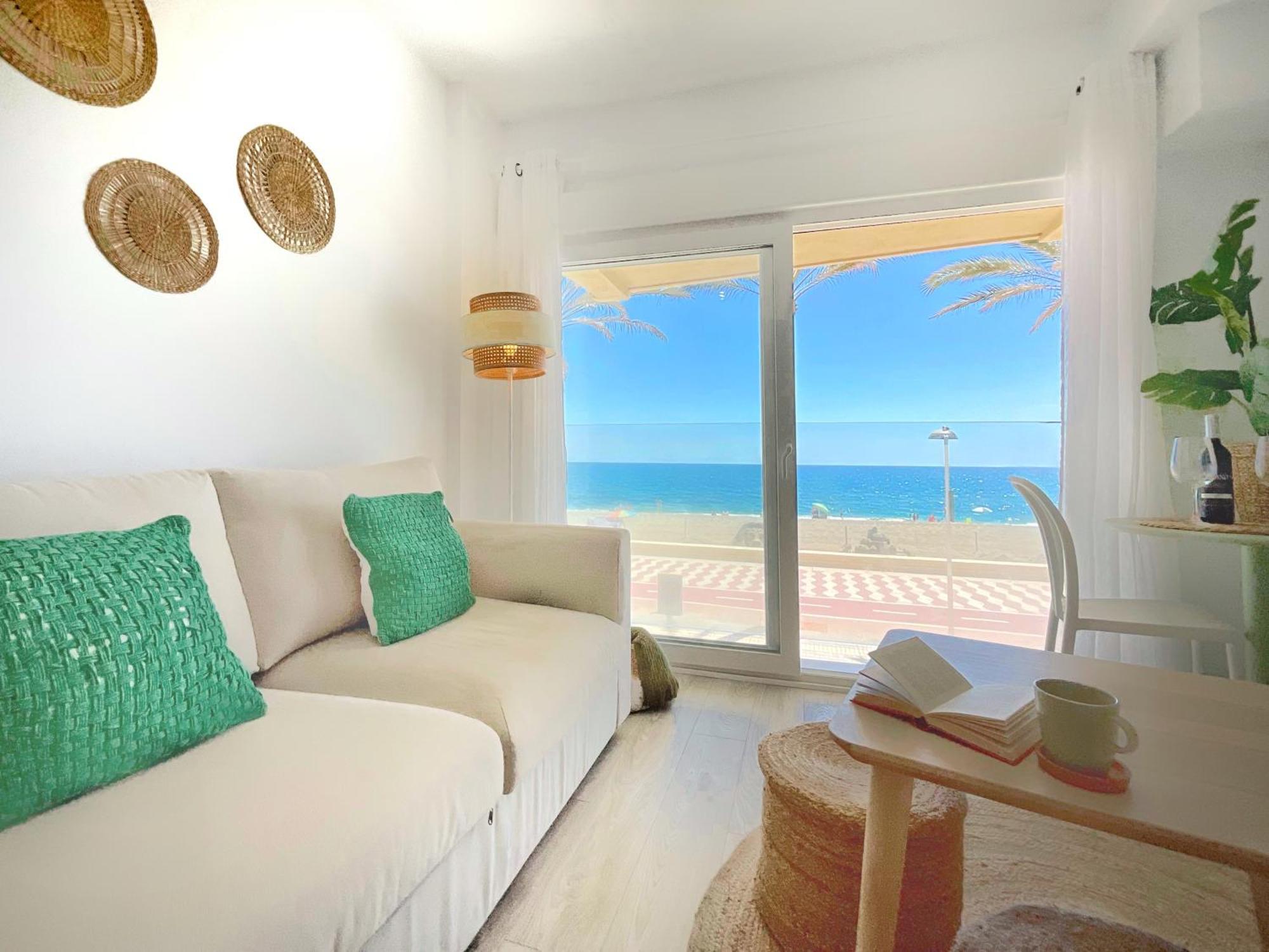 Cs7 Kaleria Suites Almeria Exterior photo